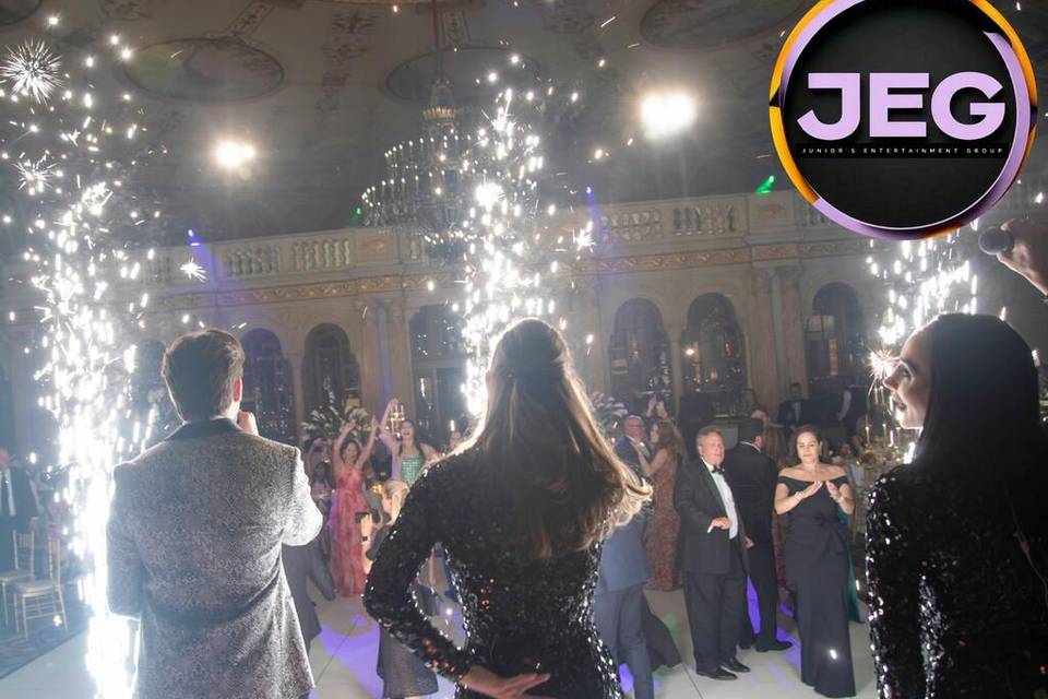 Junior's Entertainment Effect