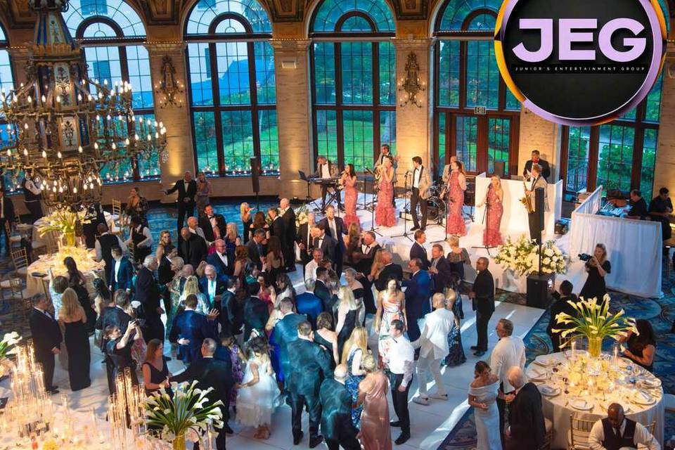 Junior's Entertainment Effect