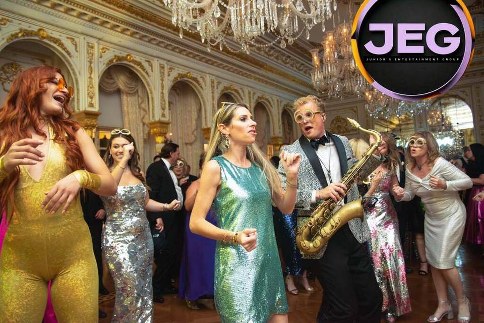 Junior's Entertainment Effect