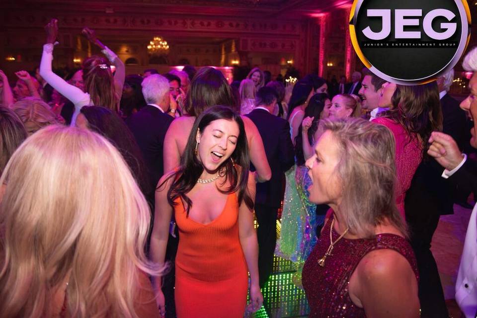 Junior's Entertainment Effect