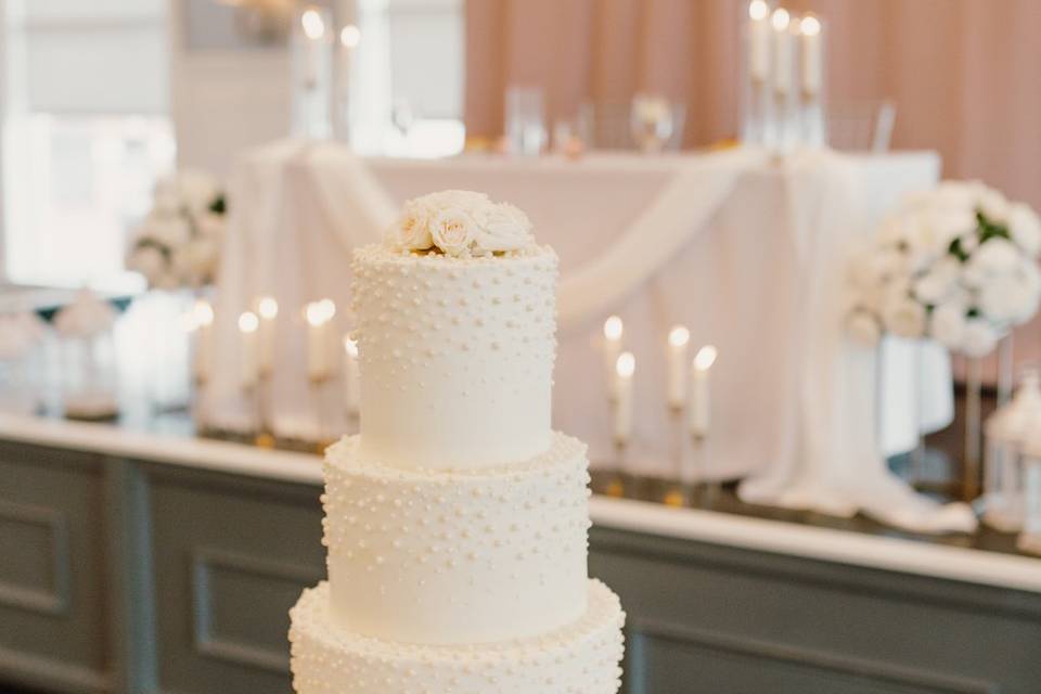 Wedding Cake with Pearls