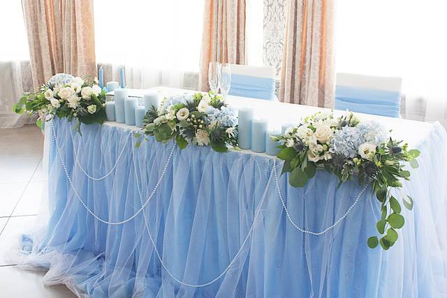 Blue summer wedding