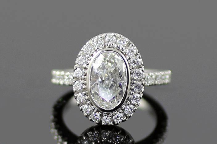 Oval Diamond Halo Ring