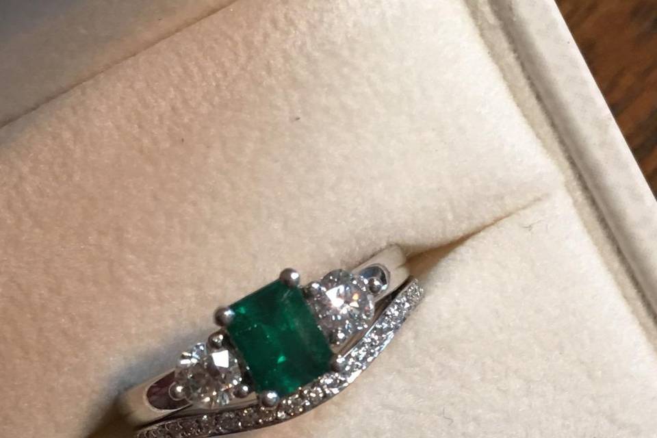 Emerald & Diamond Wedding Set