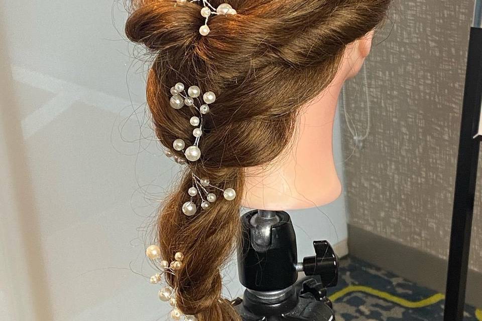 Wedding hairstyle (back)