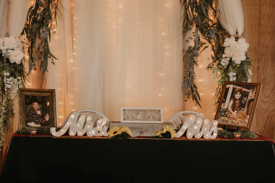 Sweetheart table