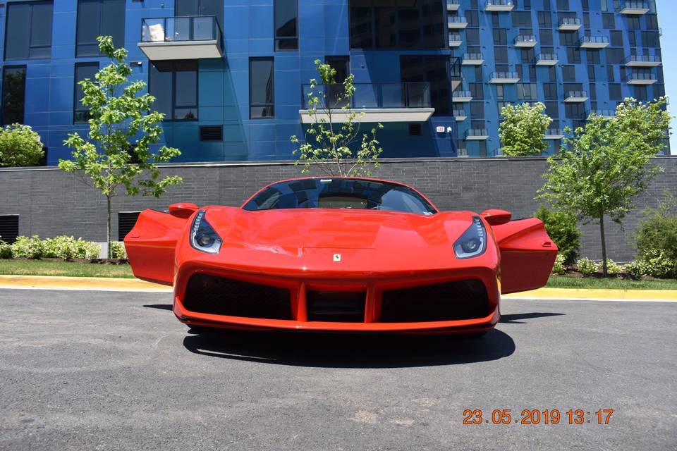 Ferrari 488 GTB - front view