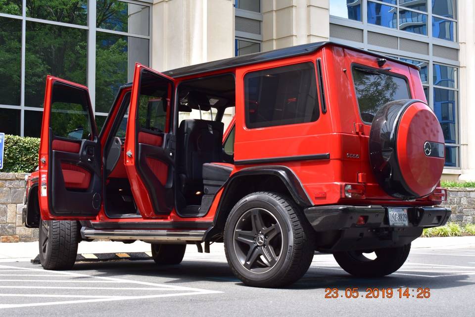 Mercedes G Wagon - front view