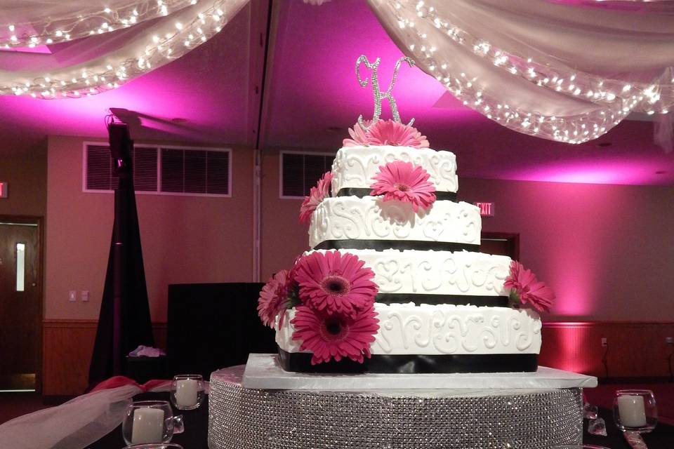 4 layered wedding cake