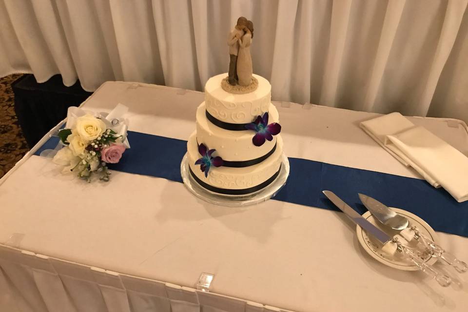 Cut the cake!