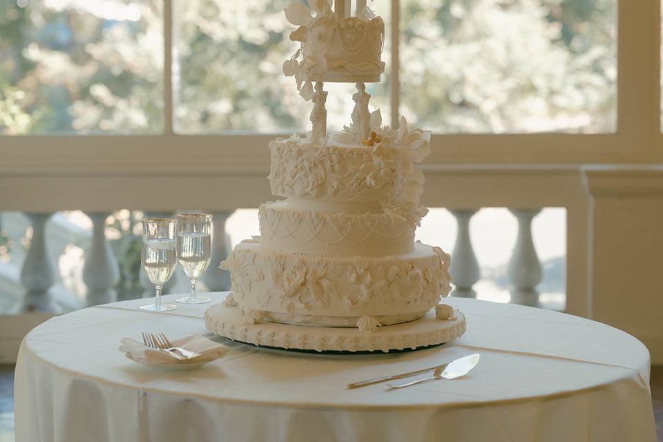 House made cake columns