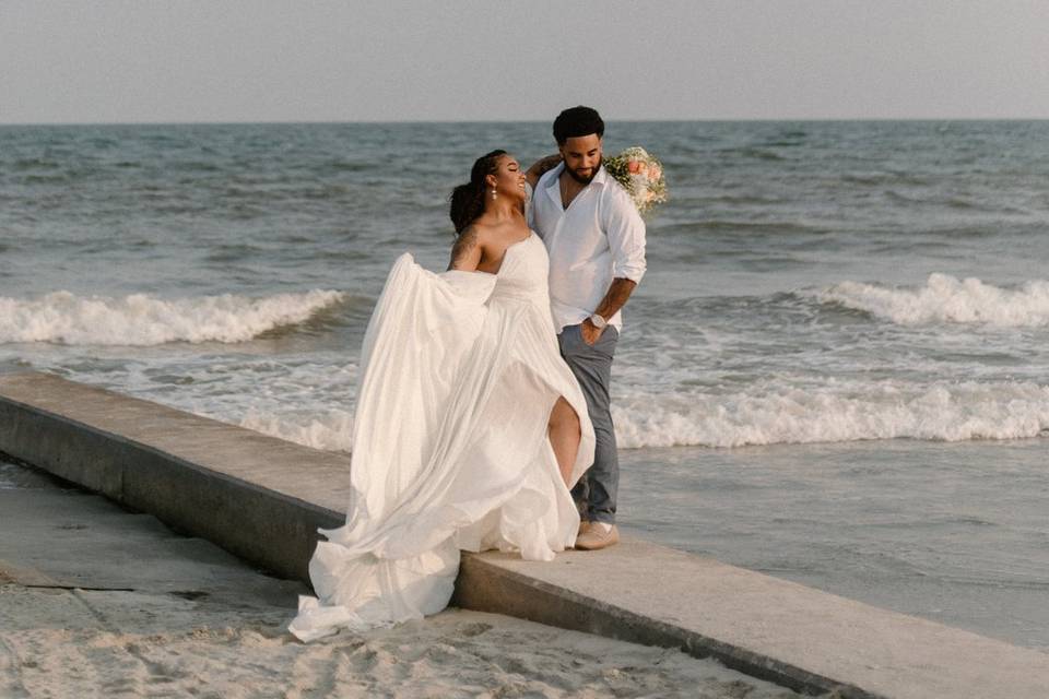 Beachside elopement