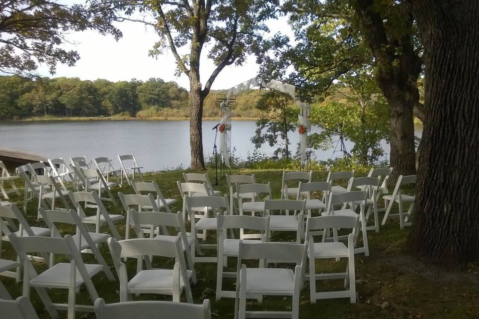 Lake house wedding venue