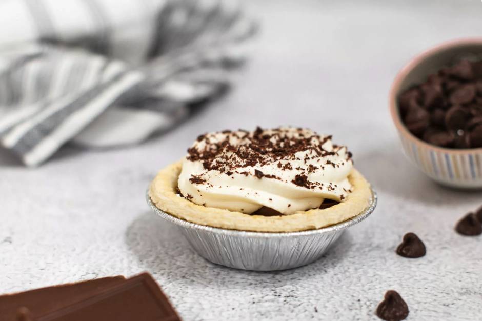 Chocolate cream pie