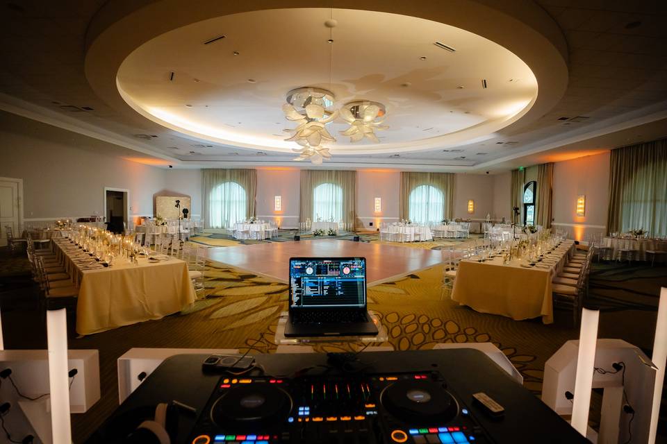 Grand Salon Ballroom