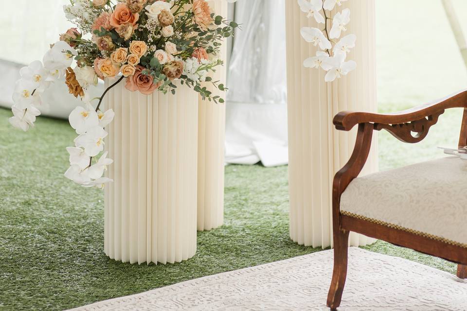 Pedestal arrangements