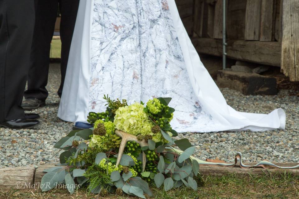 Camo spring wedding