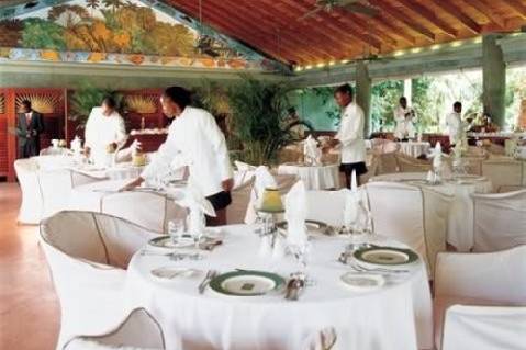 Couples Swept Away, Jamaica
