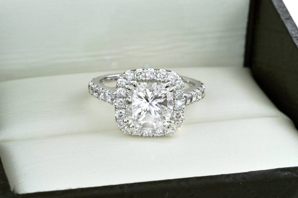 Pave ring with Round Diamond