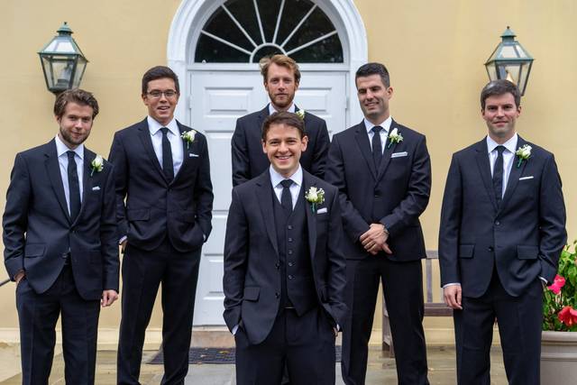 Groom and groomsmen oustide