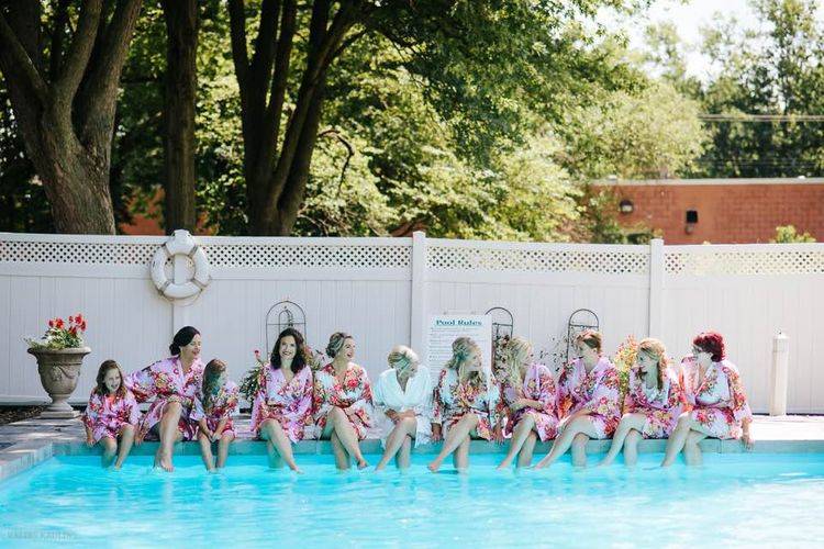 Bridal party by the pool