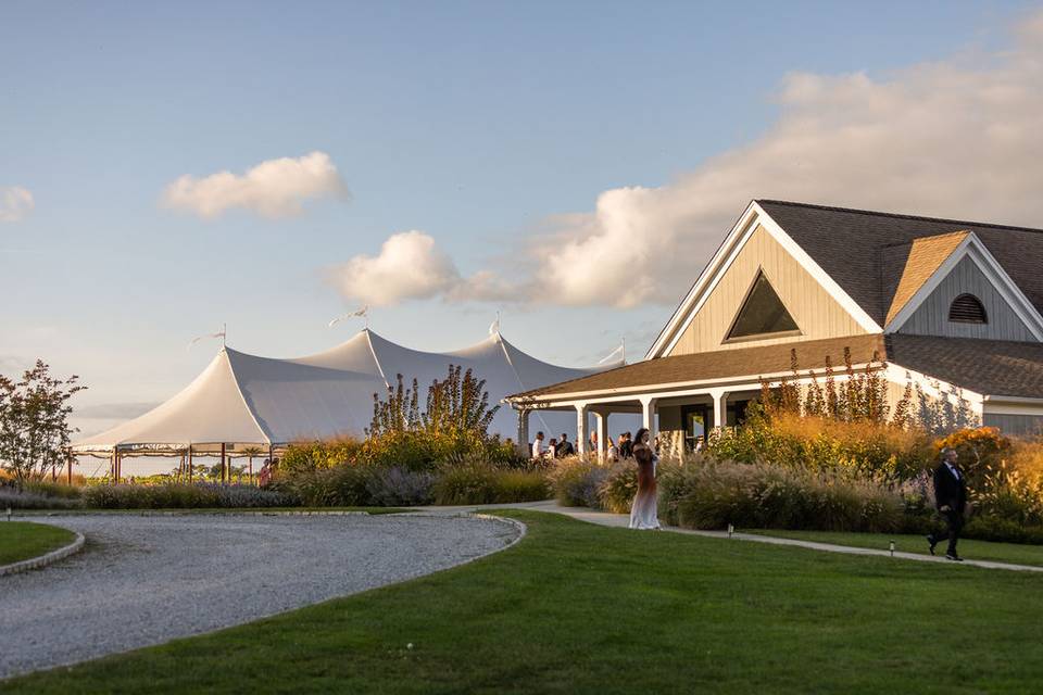 Meadowlark North Fork by Macari Vineyards