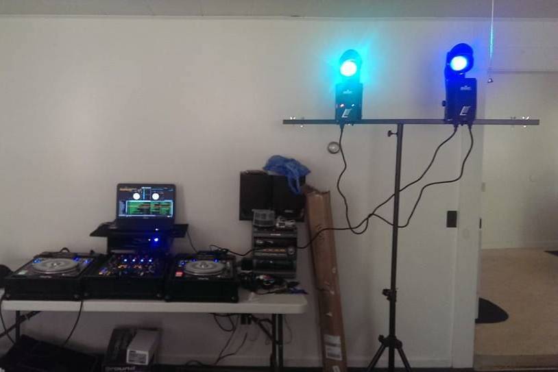 DJ set-up