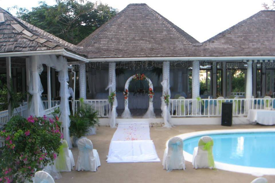 Ceremony by the pool