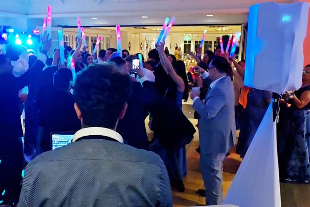Fernando bringing the party!