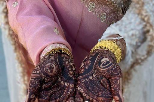 Custom Bridal Henna with Taco