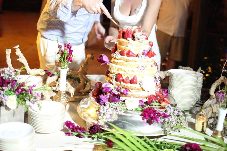 Cake cutting