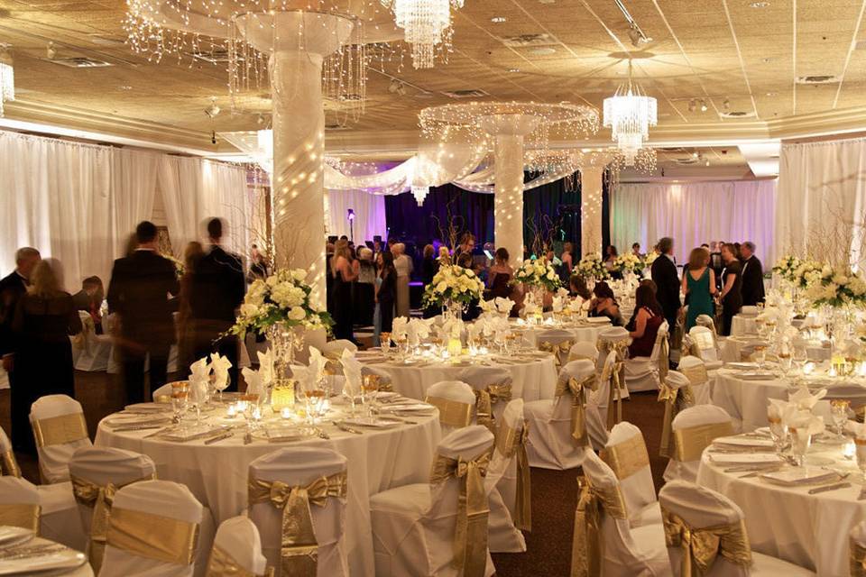 Reception setup and decor