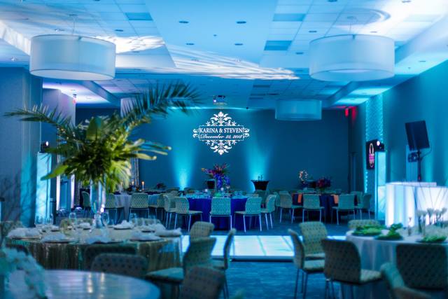 Weddings @ aloft in Great Room