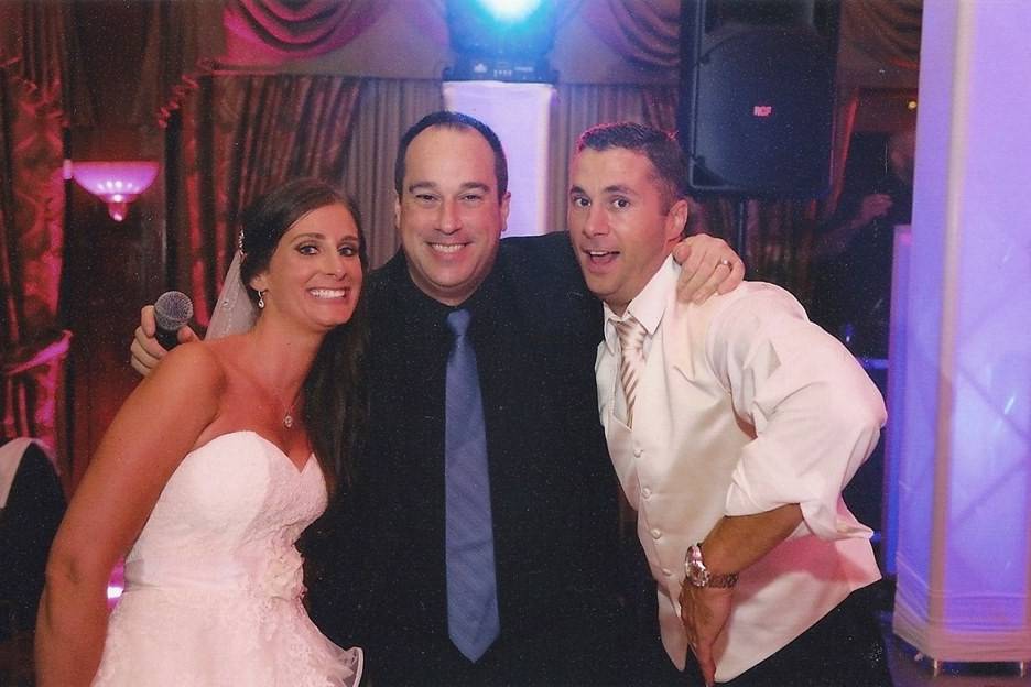 The Dj with the couple