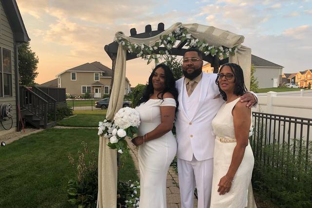 Thomasa and Arthur, and mom