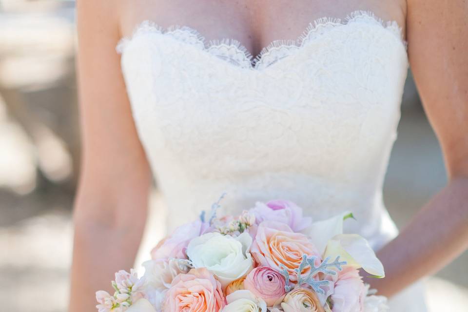 Peach and blush bouquet