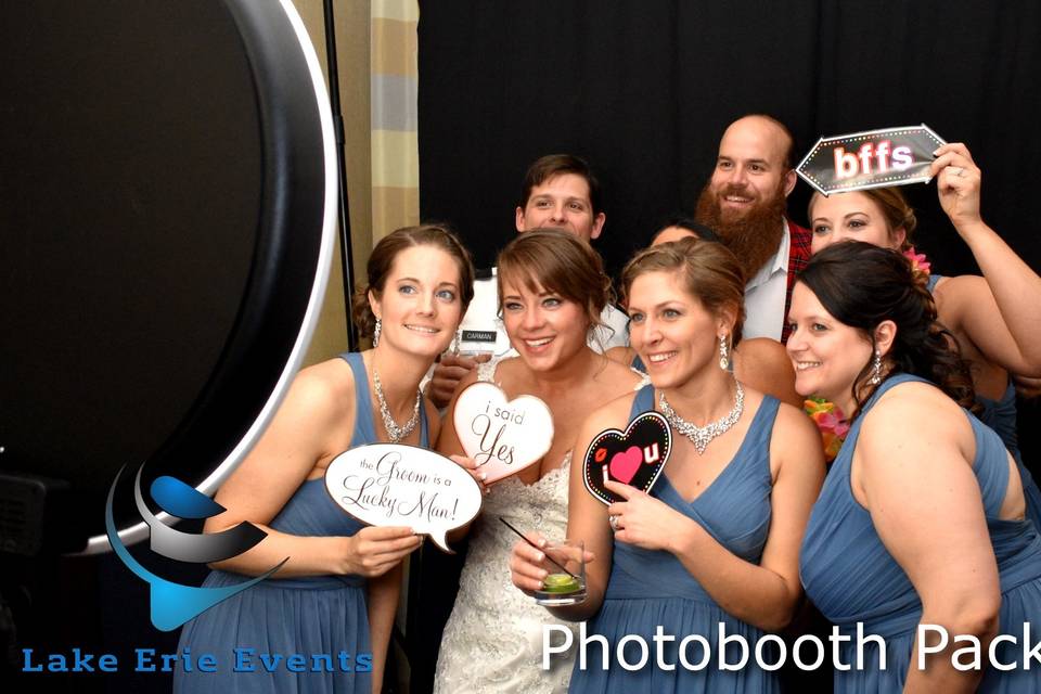 Fun photobooths & selfiebooths