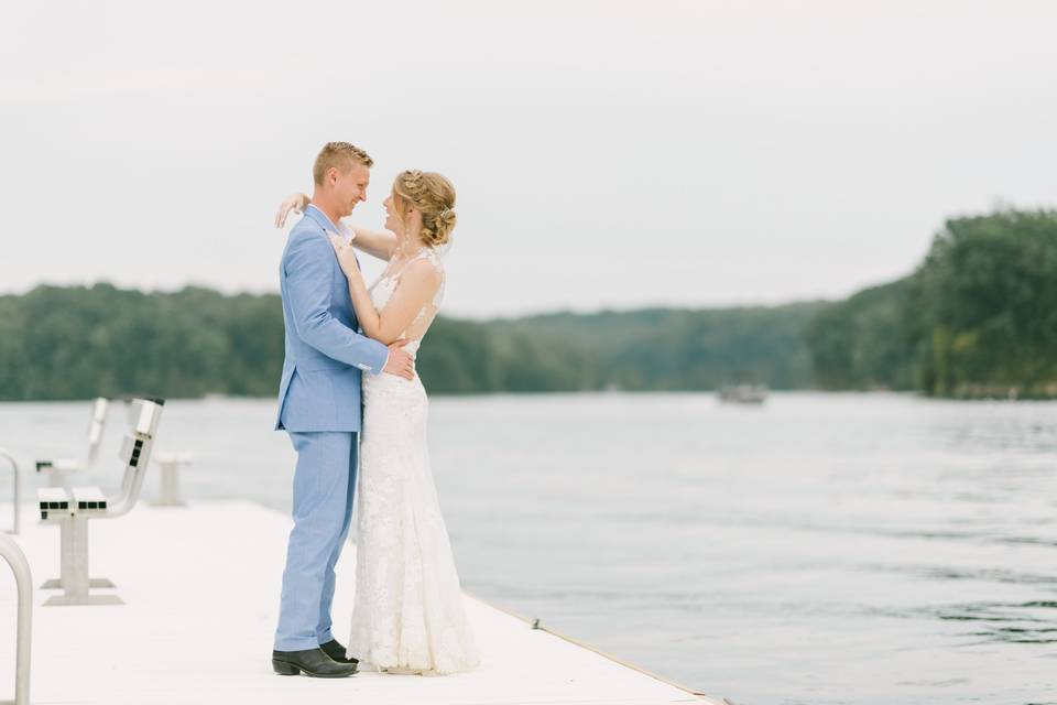 Wedding on lake