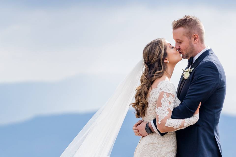 Wedding Photos with a Kiss