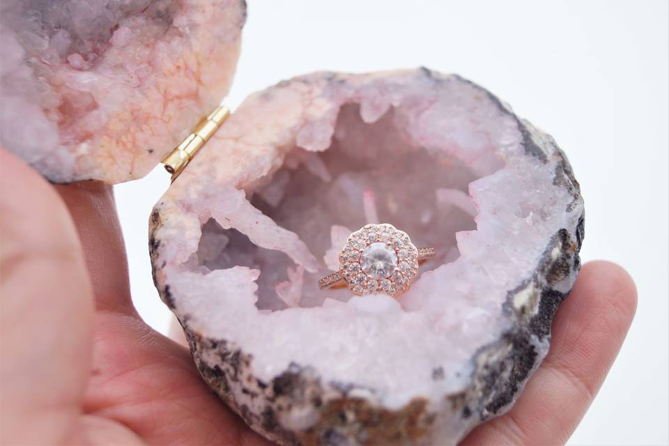 Pink quartz geode ring box