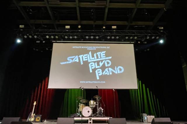 SATELLITE BLVD BAND @COCAROXY