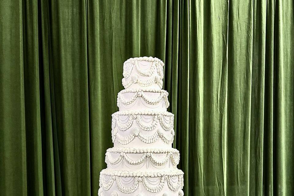 6-Tier Vintage Wedding Cake