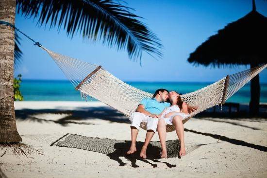 Paradise Honeymoons & Destination Weddings