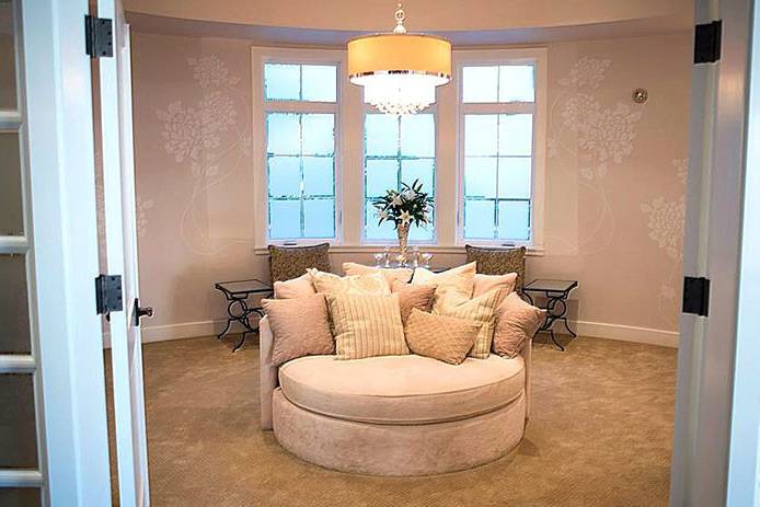 The Bridal Room - An intimate space for the bride and her girls to gather and get ready before the ceremony.  Features full-length mirror, bridal couch and exquisite furnishings to make you feel like a princess.