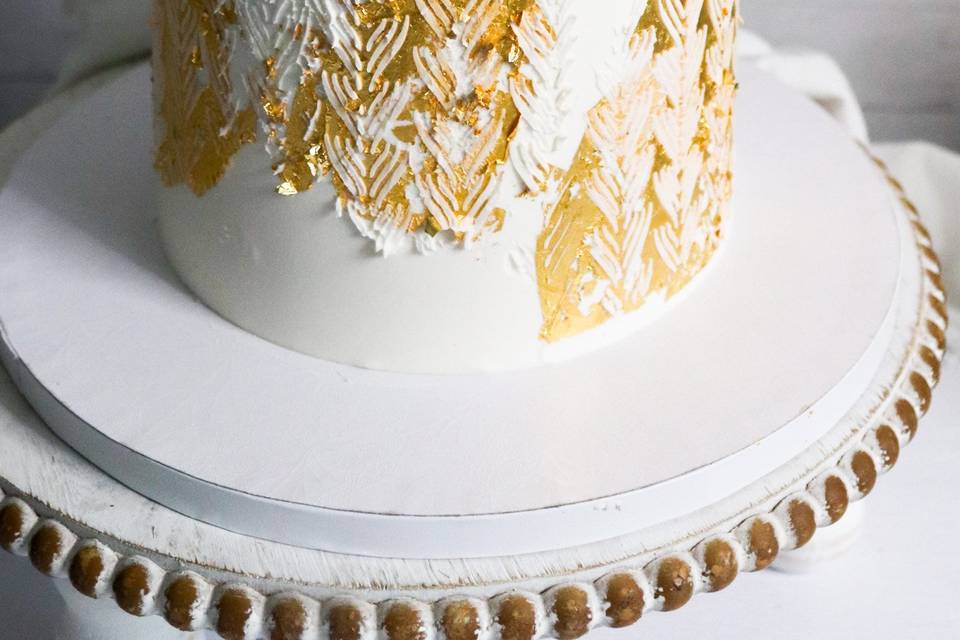 Gold and white wedding