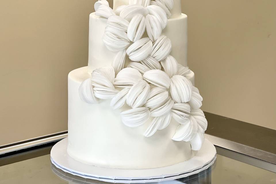 Contemporary wedding cake