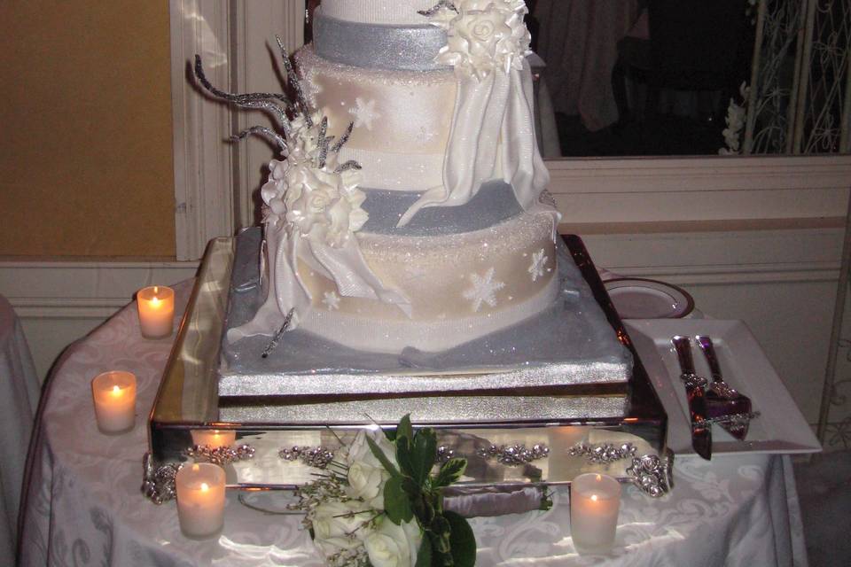 Winter wedding cake