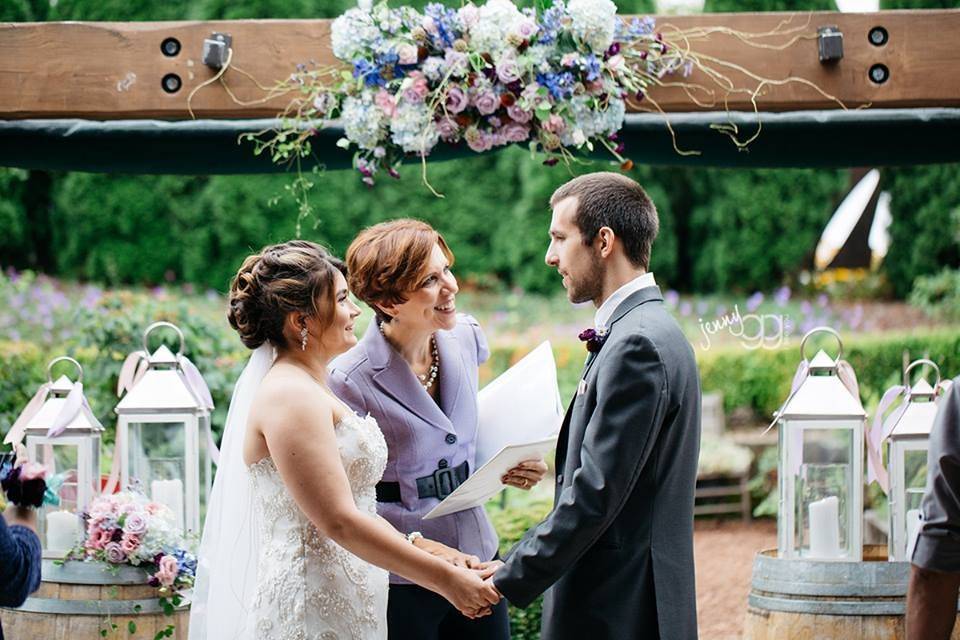 Annemarie Juhlian, Seattle Wedding Officiant & Minister