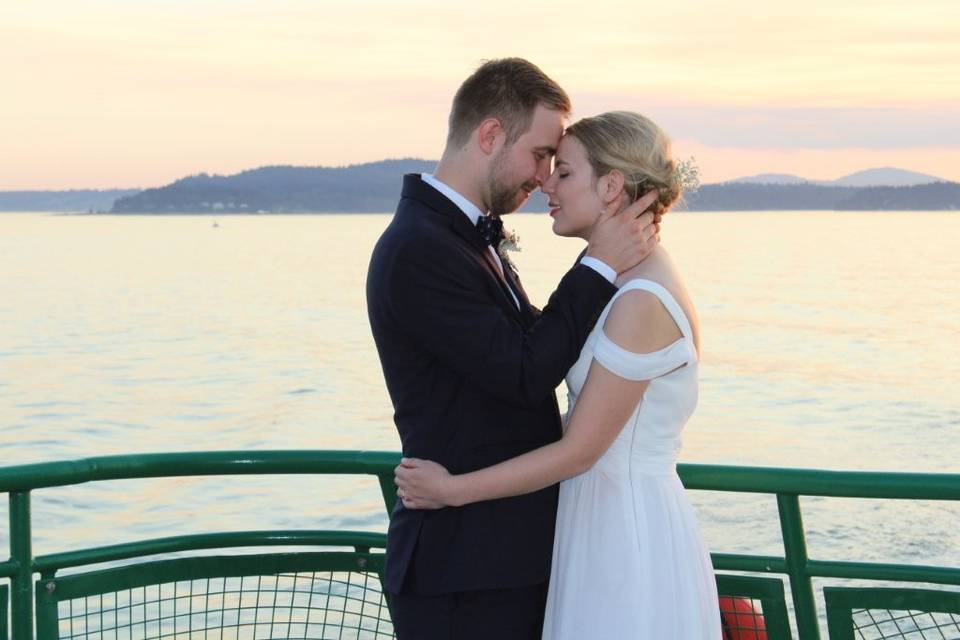 Annemarie Juhlian, Seattle Wedding Officiant & Minister