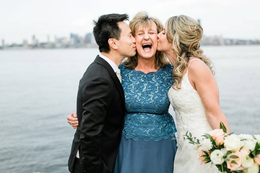 Annemarie Juhlian, Seattle Wedding Officiant & Minister